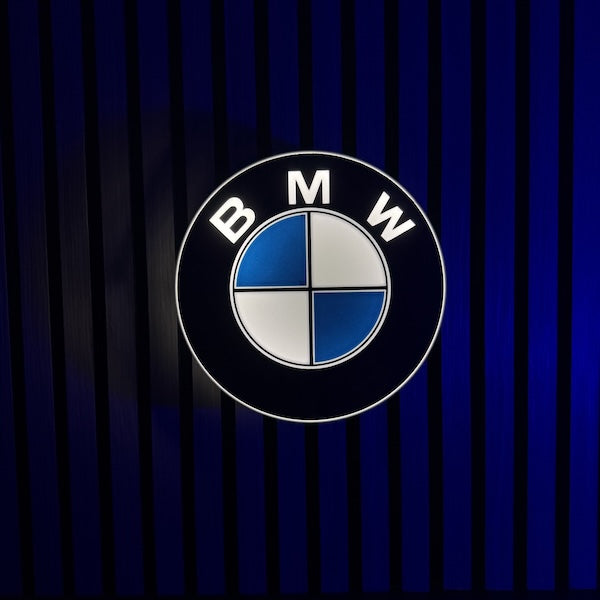BMW LED-Leuchte - LEDaura personalisierte LED-Leuchte