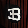 Bugatti LED-Leuchte - LEDaura personalisierte LED-Leuchte