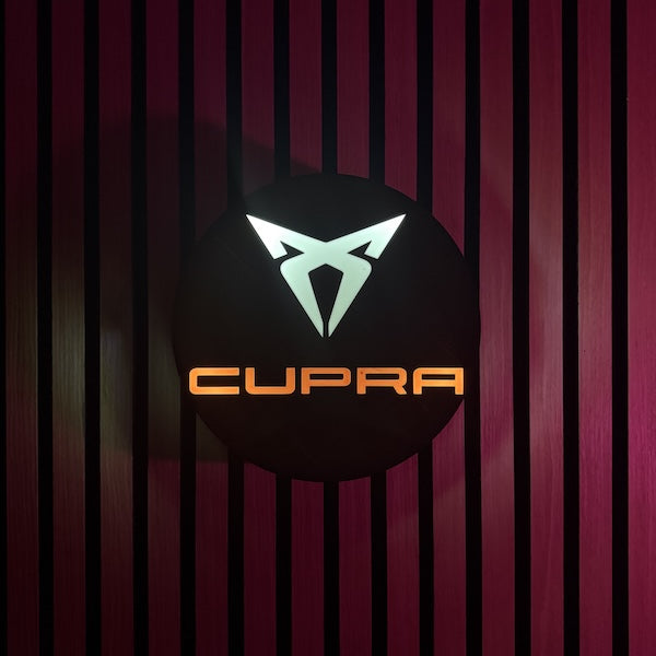 Cupra LED-Leuchte - LEDaura personalisierte LED-Leuchte