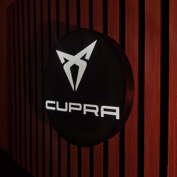 Cupra LED-Leuchte II - LEDaura personalisierte LED-Leuchte
