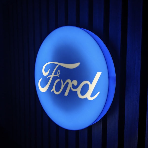 Ford LED-Leuchte - LEDaura personalisierte LED-Leuchte