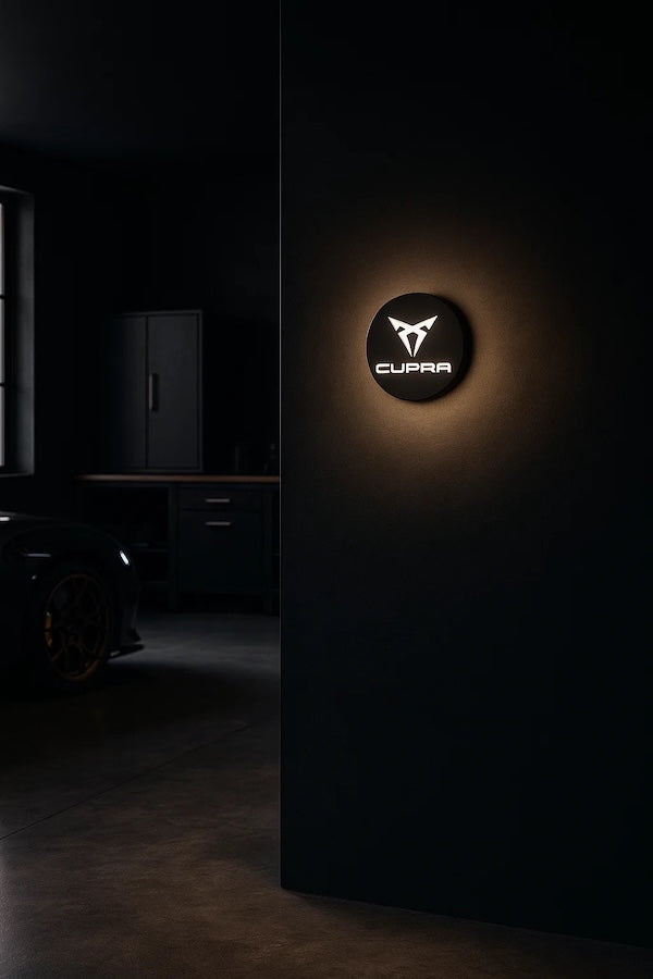 Cupra LED-Leuchte - LEDaura personalisierte LED-Leuchte
