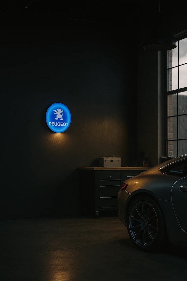 Peugeot LED-Leuchte ALT - LEDaura personalisierte LED-Leuchte
