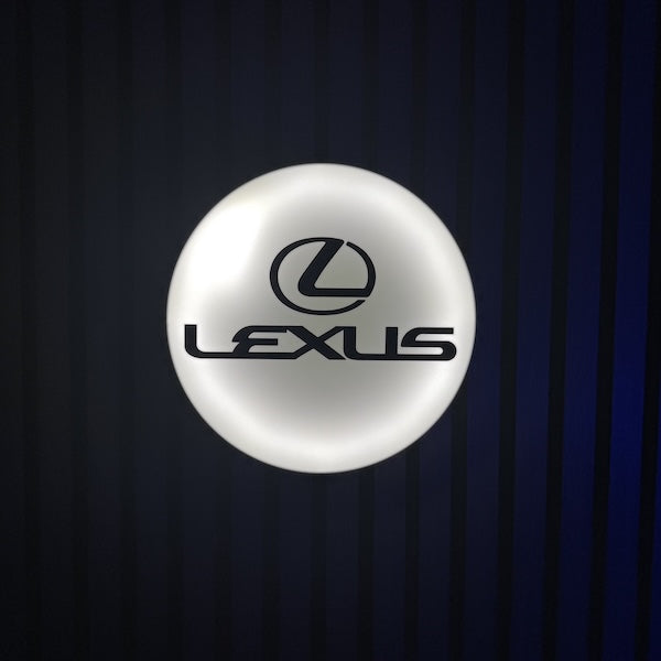 Lexus LED-Leuchte - LEDaura personalisierte LED-Leuchte