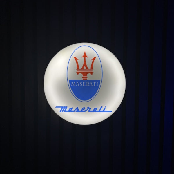 Maserati LED-Leuchte - LEDaura personalisierte LED-Leuchte