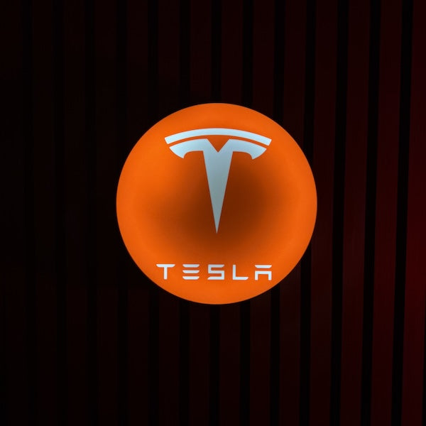 Tesla LED-Leuchte - LEDaura personalisierte LED-Leuchte