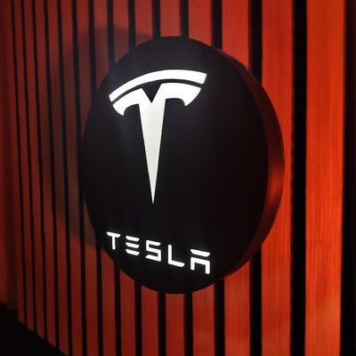 Tesla LED-Leuchte II